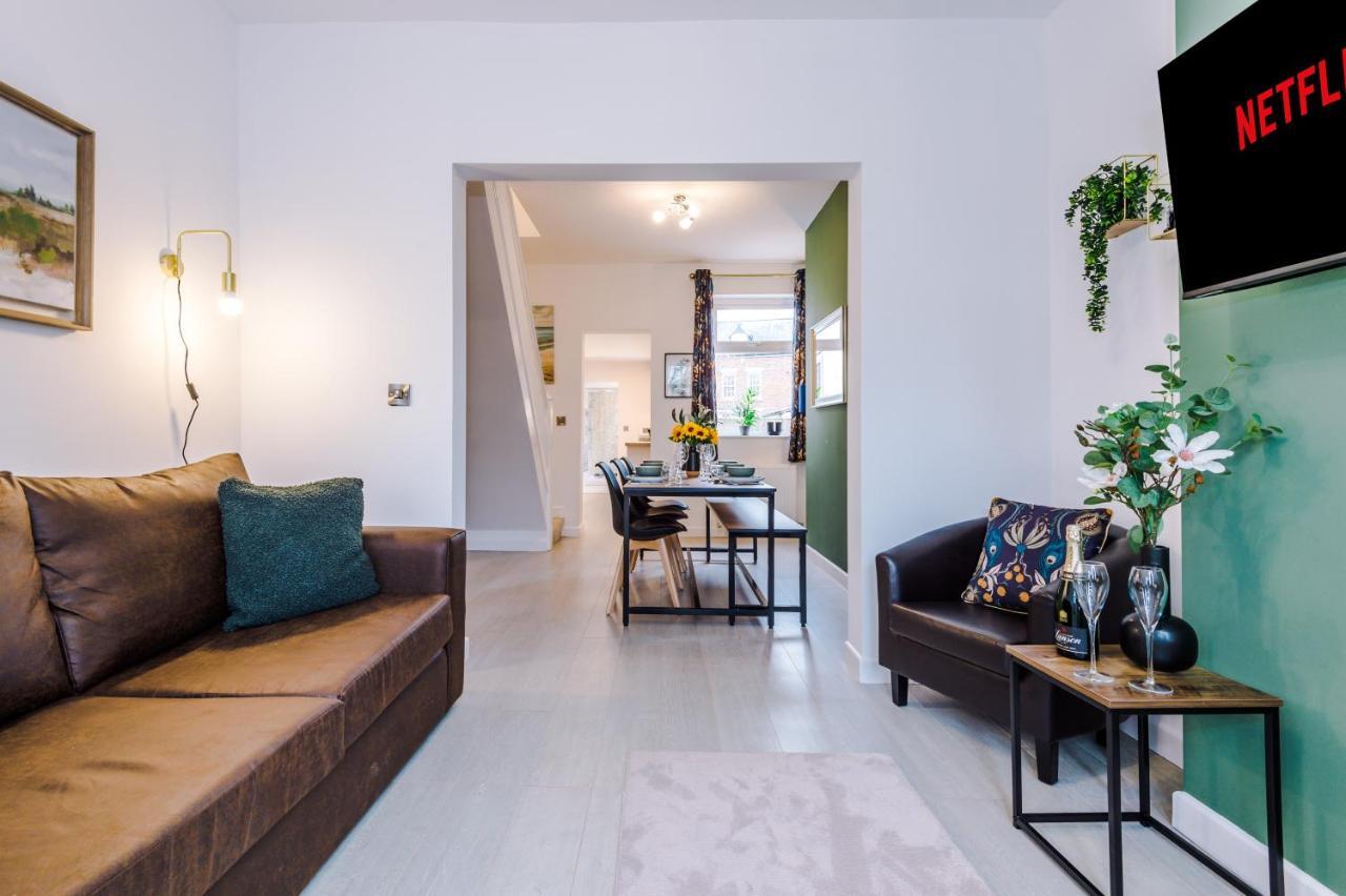 Stunning 3-Bed Home In Nantwich By 53 Degrees Property - Amazing Location, Ideal For Groups - Sleeps 6 Exteriér fotografie