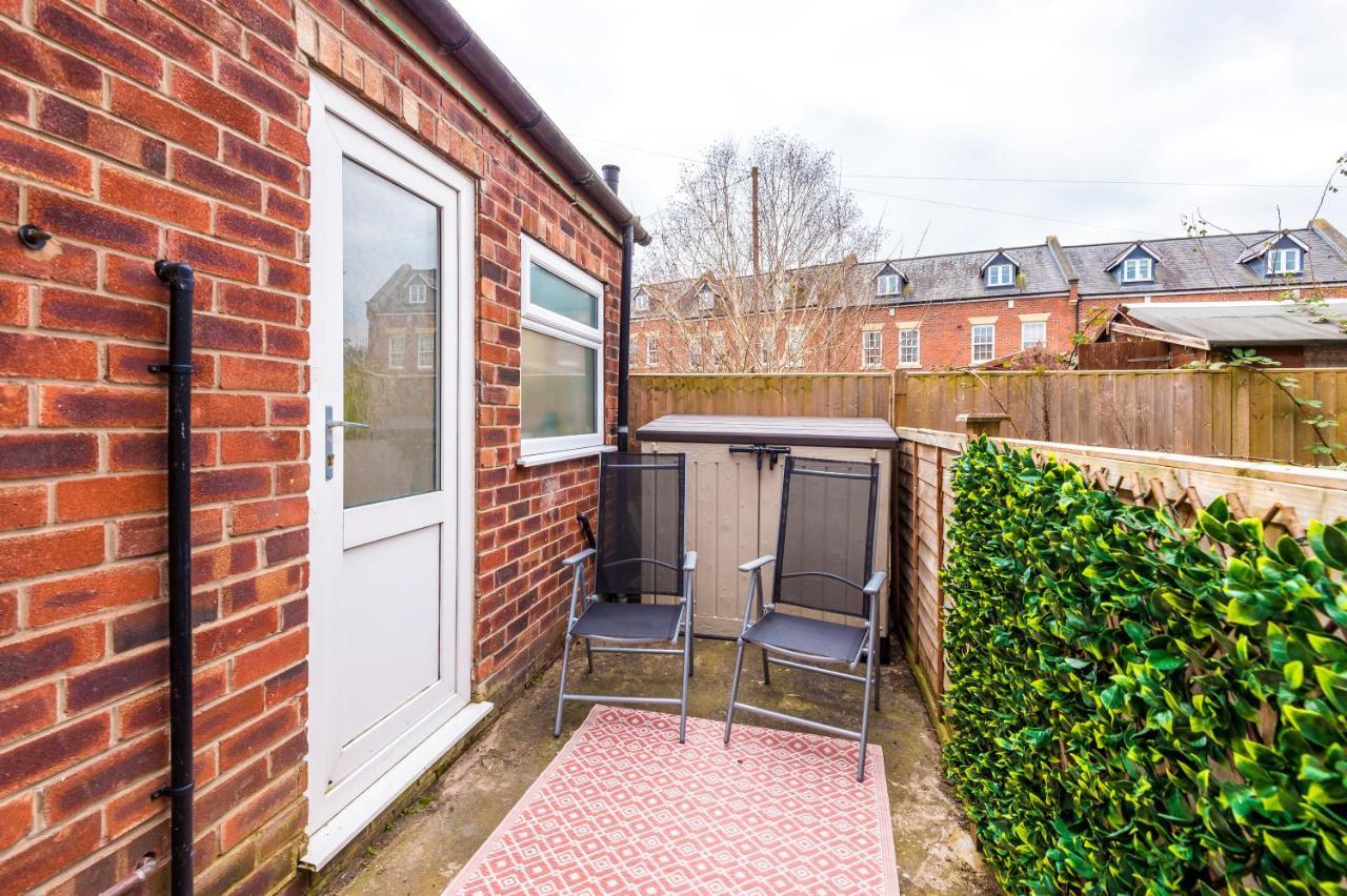 Stunning 3-Bed Home In Nantwich By 53 Degrees Property - Amazing Location, Ideal For Groups - Sleeps 6 Exteriér fotografie
